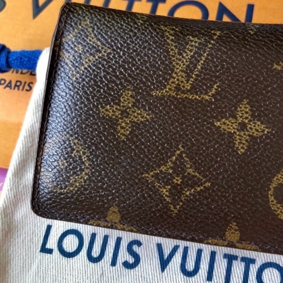 Authentic Louis Vuitton Monogram Mini Card Holder CJ0025 - Picture 2 of 11